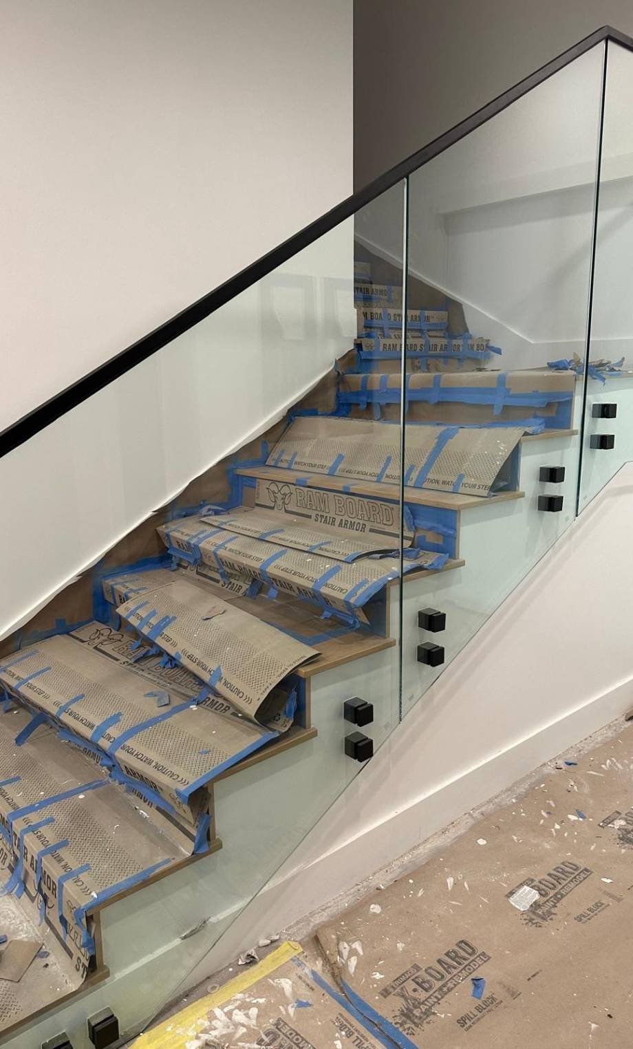 imgi_167_Alphaglass5l-84